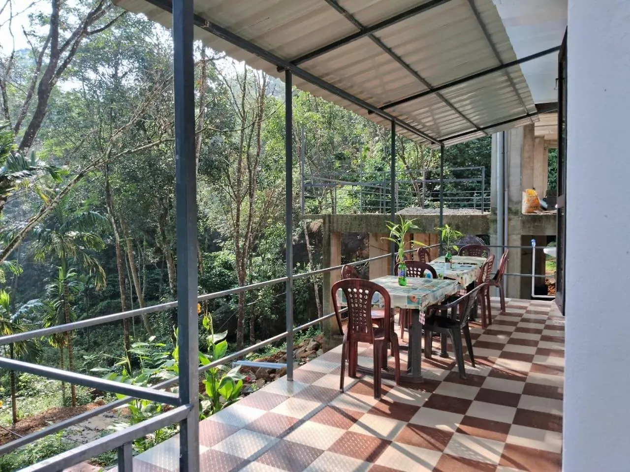 Gateway Of Gavi Homestay Koni